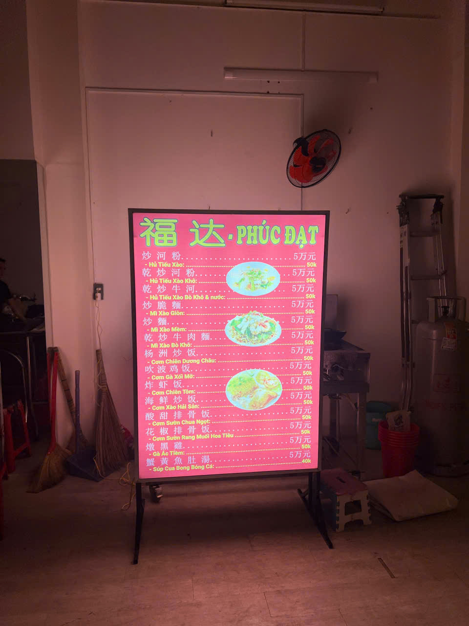 Hộp Đèn Bạt Quảng Cáo Giá Rẻ – Giải Pháp Tối Ưu Cho Ngân Sách Thấp! — ảnh 2