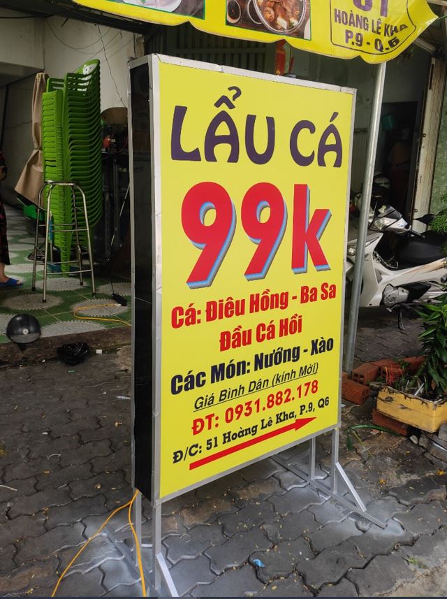 Hộp đèn hiflex 1 mặt, có chân