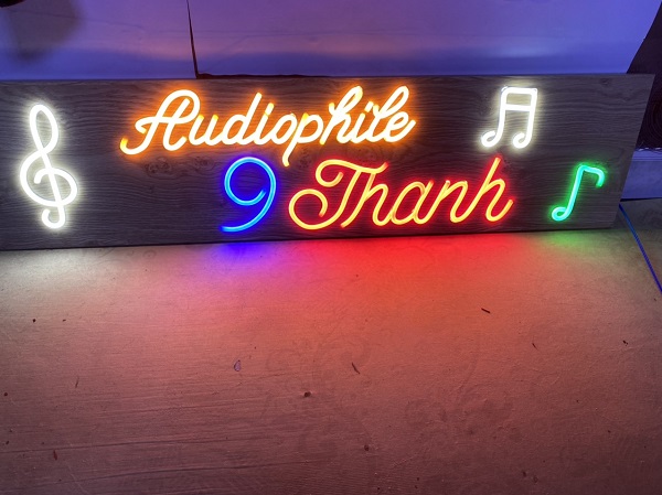 Chữ neon sign 3