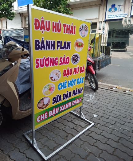 Bảng bạt hiflex - 2 mặt - có chân