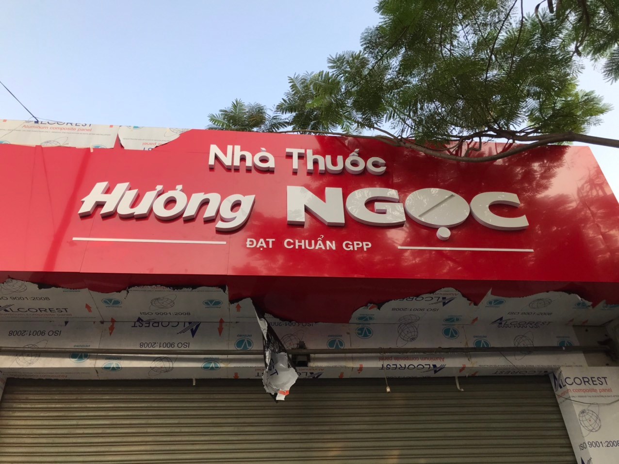 Bảng hiệu alu chữ mica không sáng đèn 2