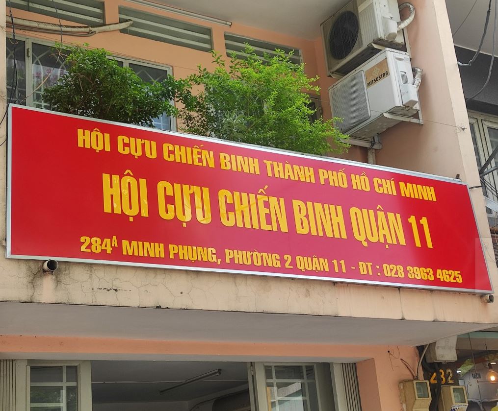 Bảng hiệu alu, nội dung chứ mica cắt dán