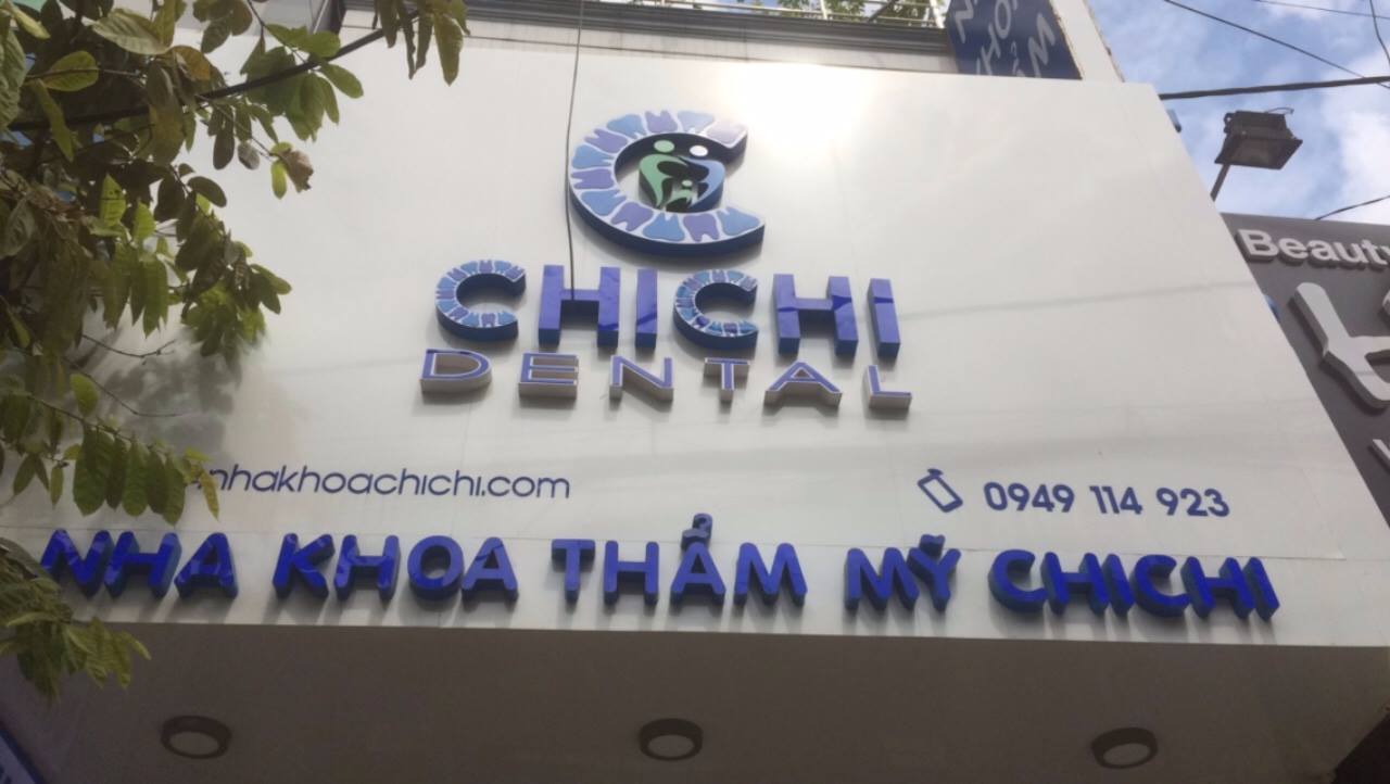 bảng hiệu alu, nội dung chữ mica có đèn giá bình dân 2