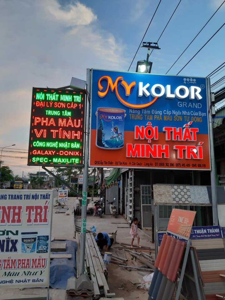 Bảng hiệu alu, nội dung chữ mica nổi khối không đèn, có đèn pha. 3