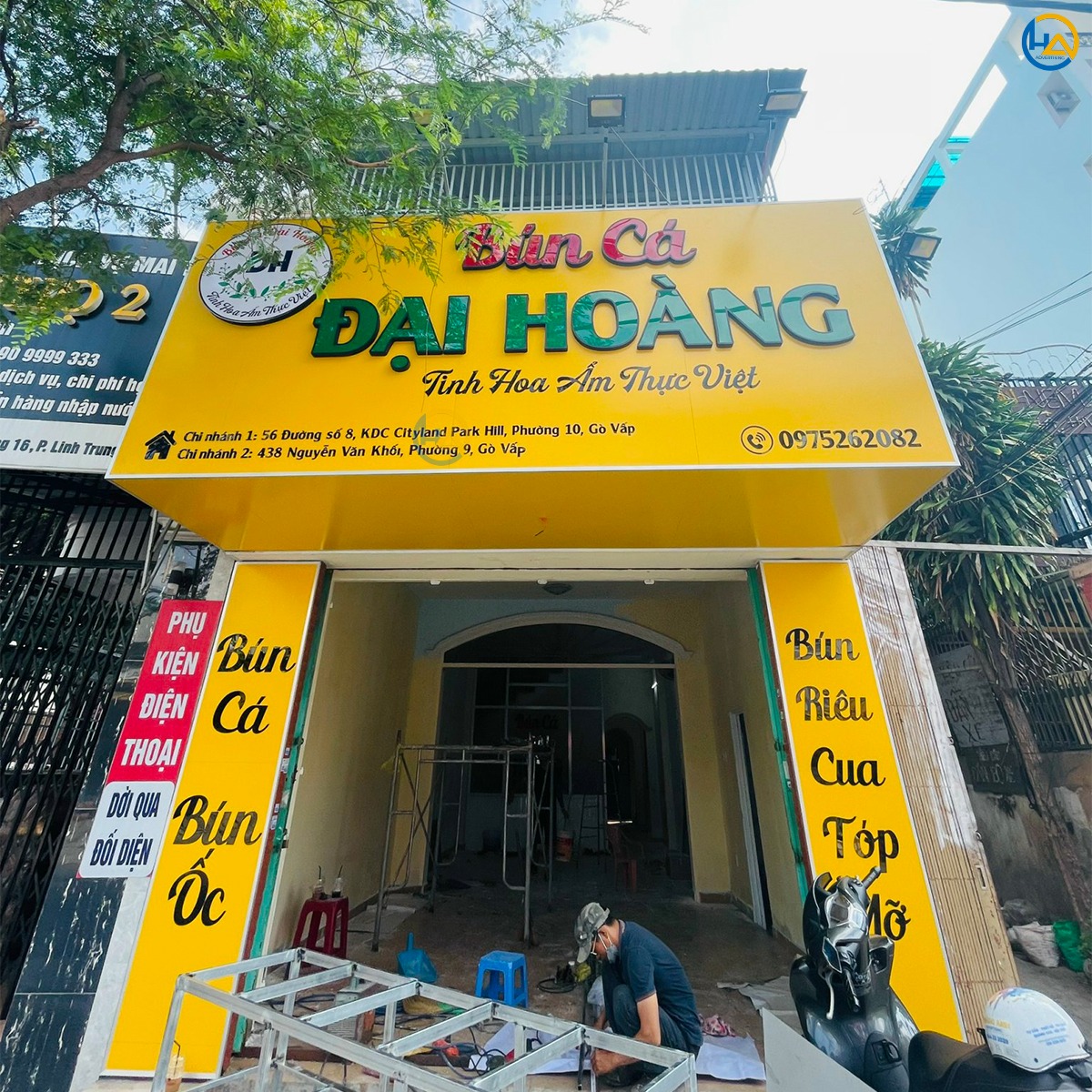 Bảng hiệu alu nội dung chữ mica 2