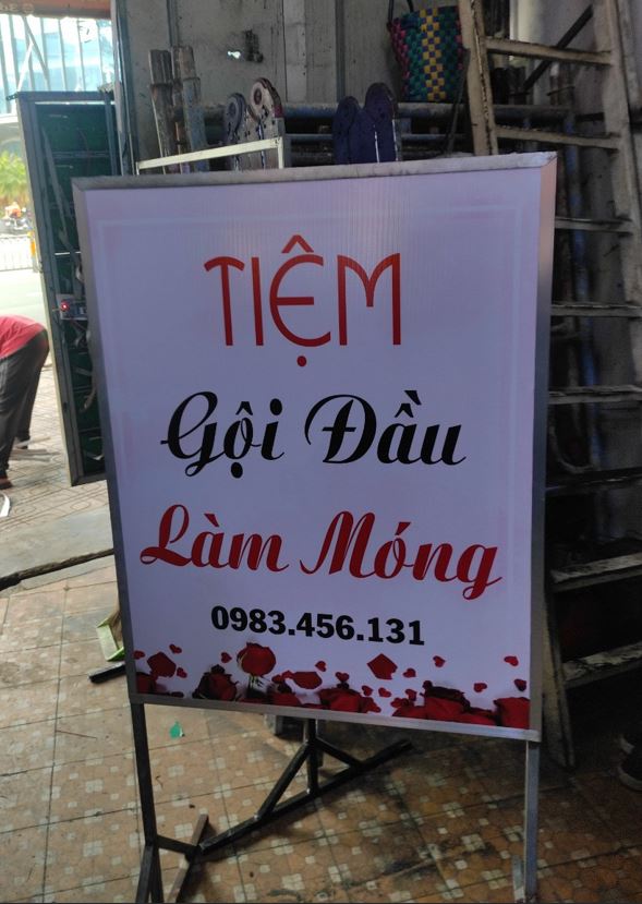 Bảng hiệu bạt có chân đứng, 2 mặt không đèn 2