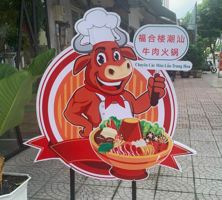 Bảng hiệu mô hình alu đứng, nội dung dán decal 2 mặt
