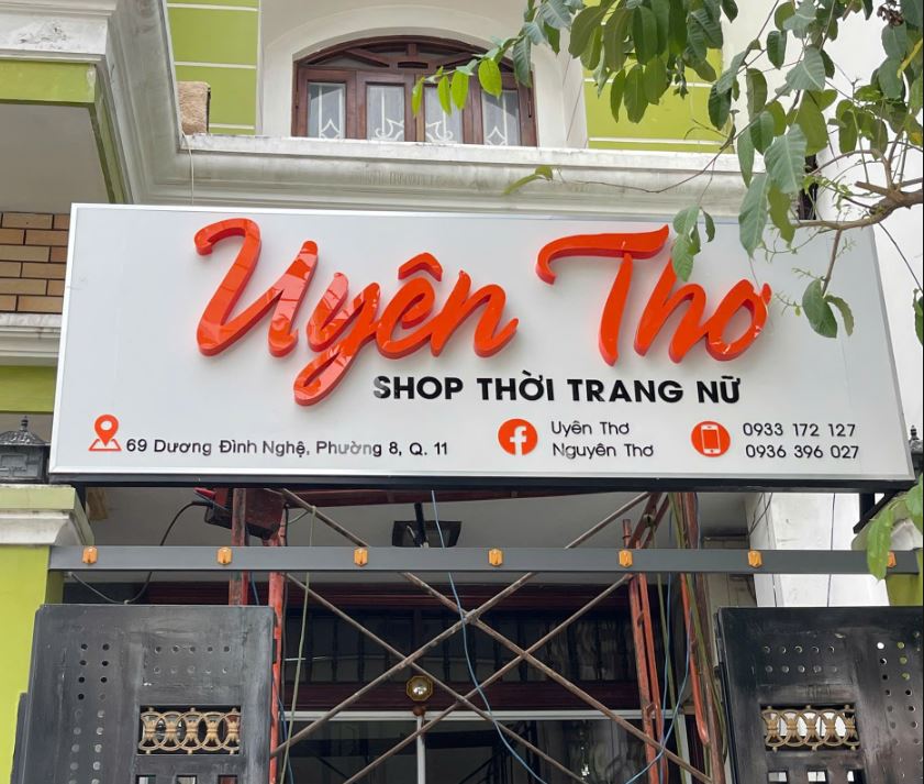 bảng hiệu nền trắng, nội dung chữ mica nổi khối không đèn đẹp, giá rẻ