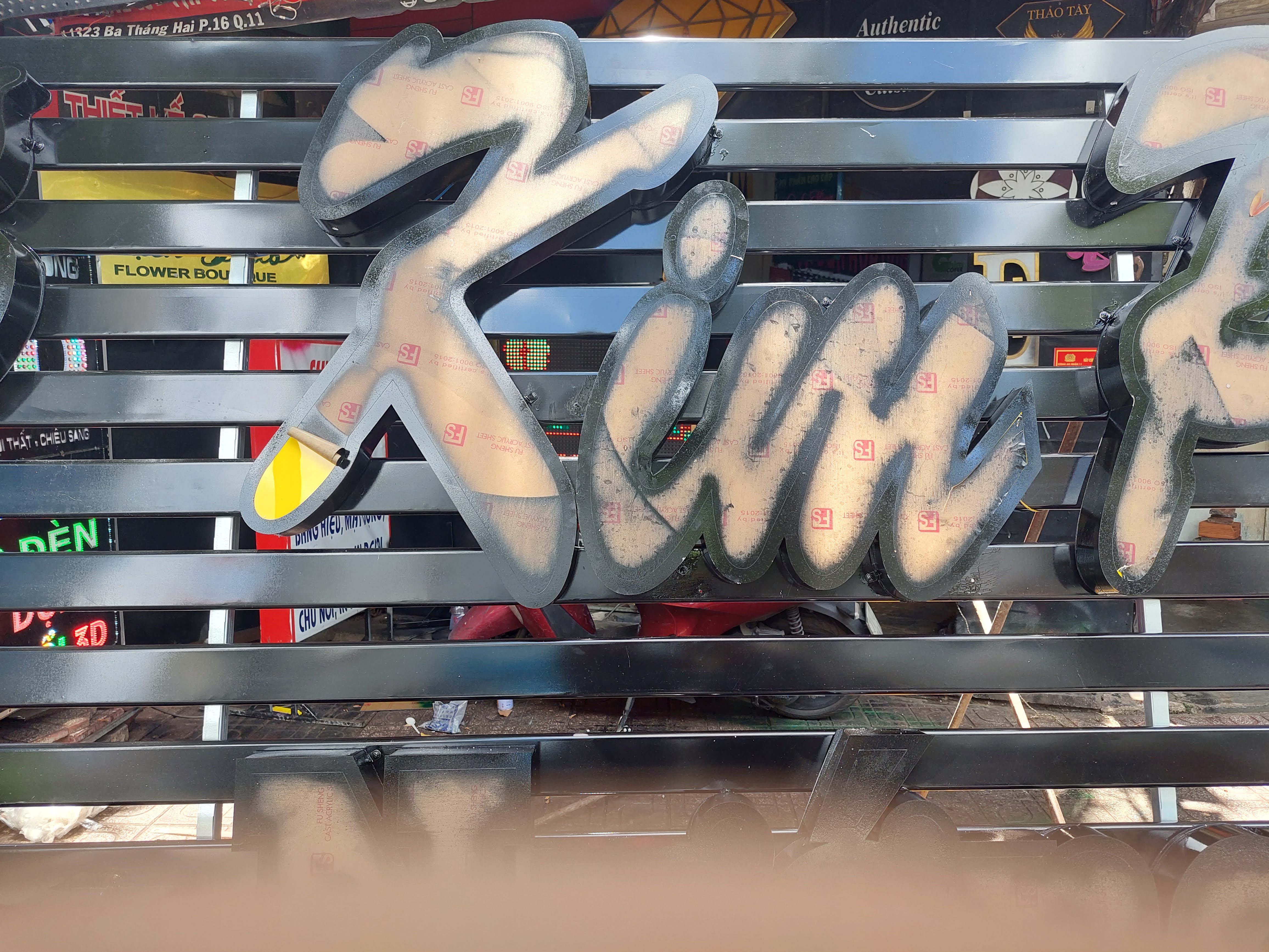 Bảng hiệu thanh lam, chữ mica có đèn