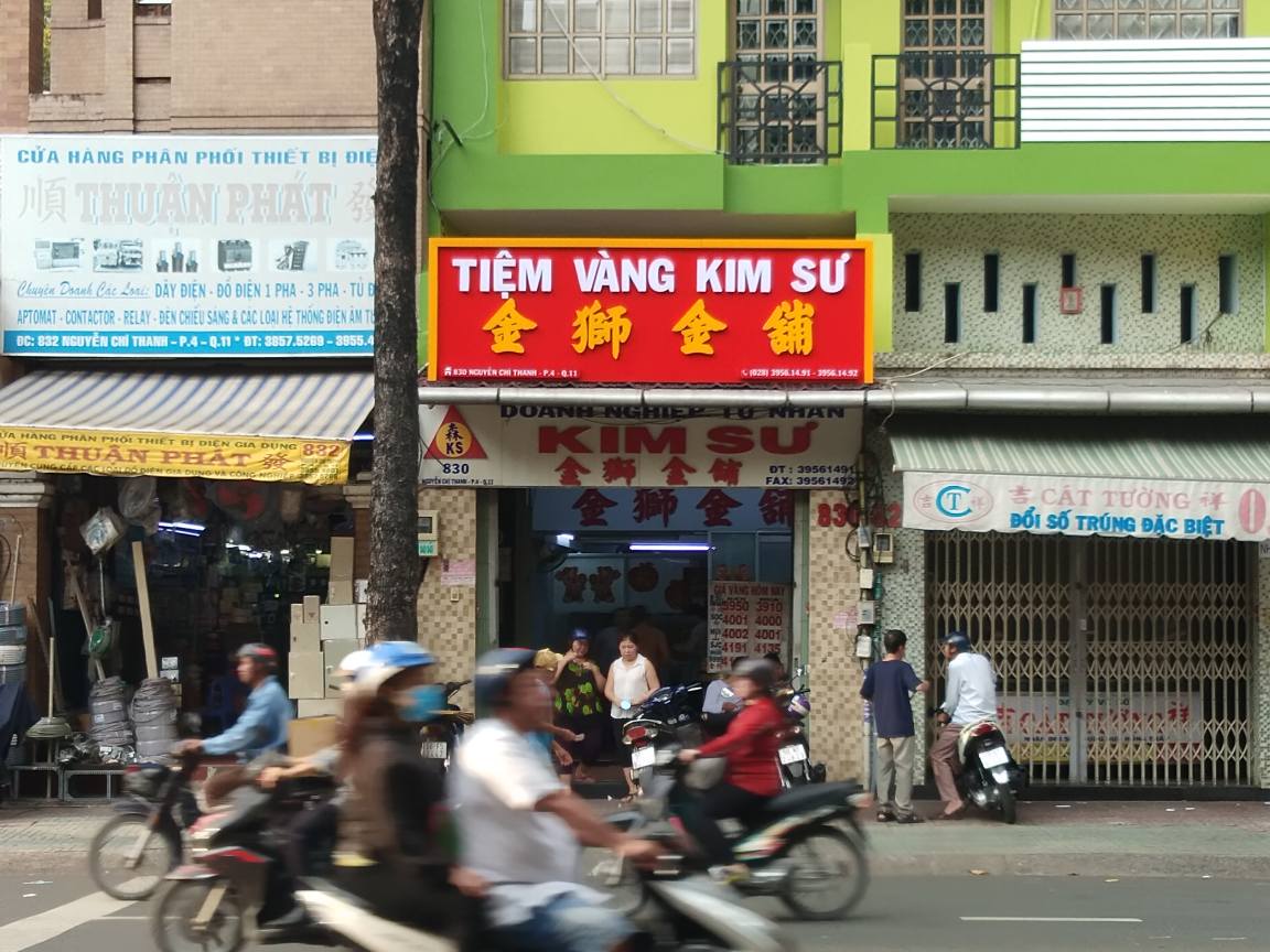 Bảng hiệu tiếng Hoa, nội dung chữ mica không đèn 2