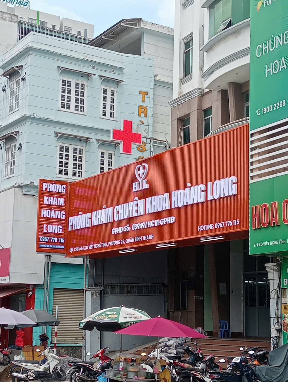 Bảng Quảng Cáo Thanh Nhựa Giả Gỗ – Chữ Mica Nổi Bật 3