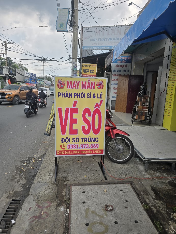 HỘP ĐÈN BẠT CÓ CHÂN – GIẢI PHÁP QUẢNG CÁO LINH HOẠT, GIÁ THẤP 2
