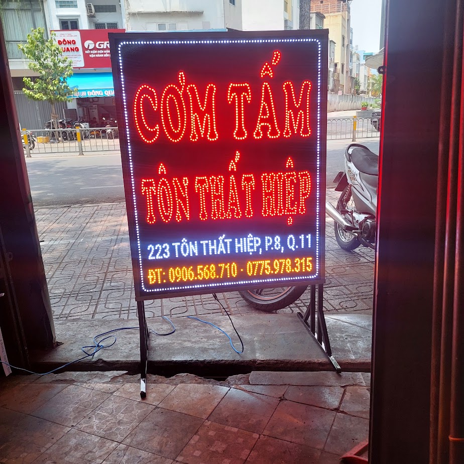 hộp đèn led ruồi quán cơm tấm siêu nổi  giá rẻ 3