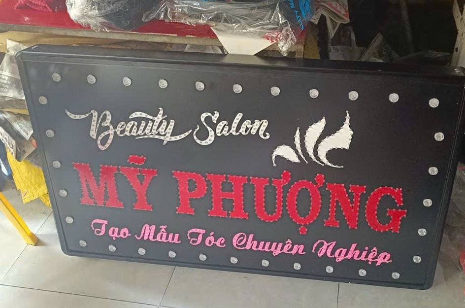 Hộp đèn led vẫy