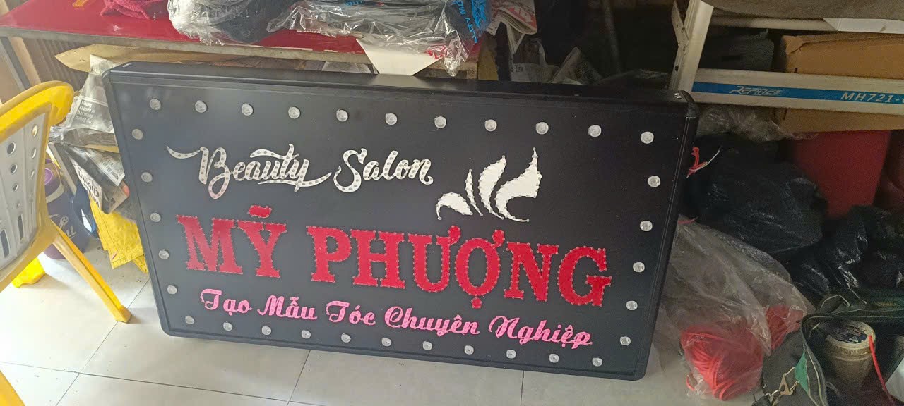 Hộp đèn led vẫy 2