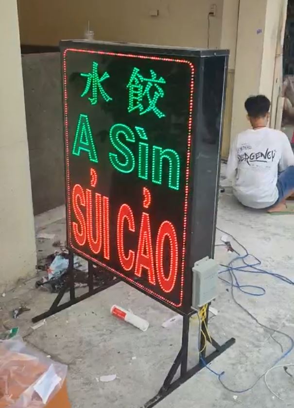 Hộp Đèn Quảng Cáo LED Ruồi Có Chân Đứng – Giải Pháp Quảng Cáo Linh Hoạt, Hiệu Quả Cao 2