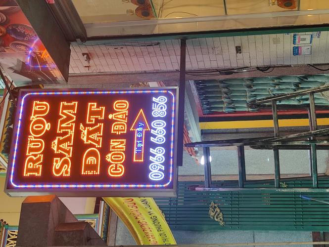Hộp đèn vẫy led ruồi không chân lắp trên cáo giá rẻ 2