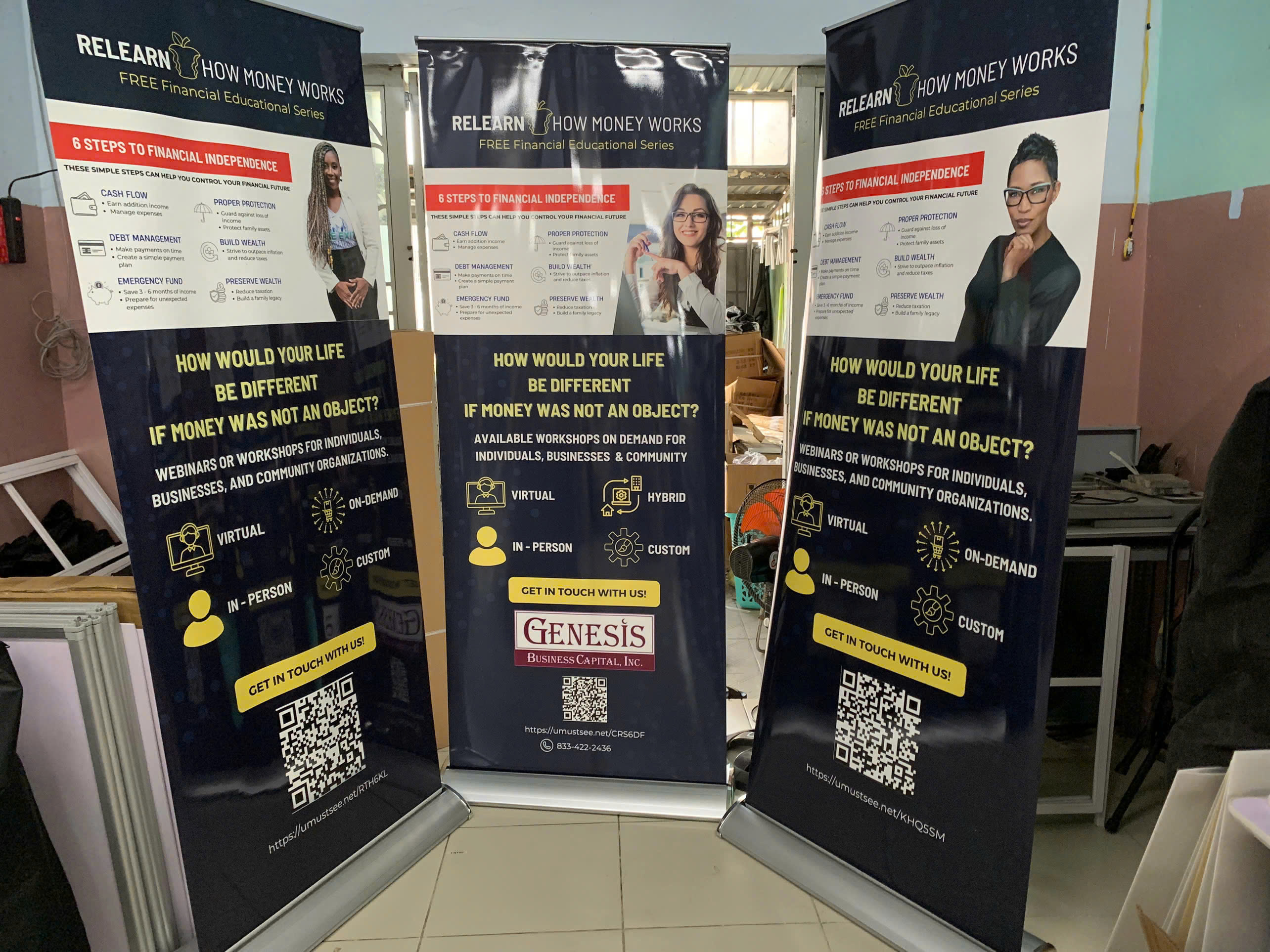 Standee Cuốn Nhựa Giá Rẻ – Giải Pháp Bảng Quảng Cáo Kinh Tế Cho Mọi Doanh Nghiệp 2