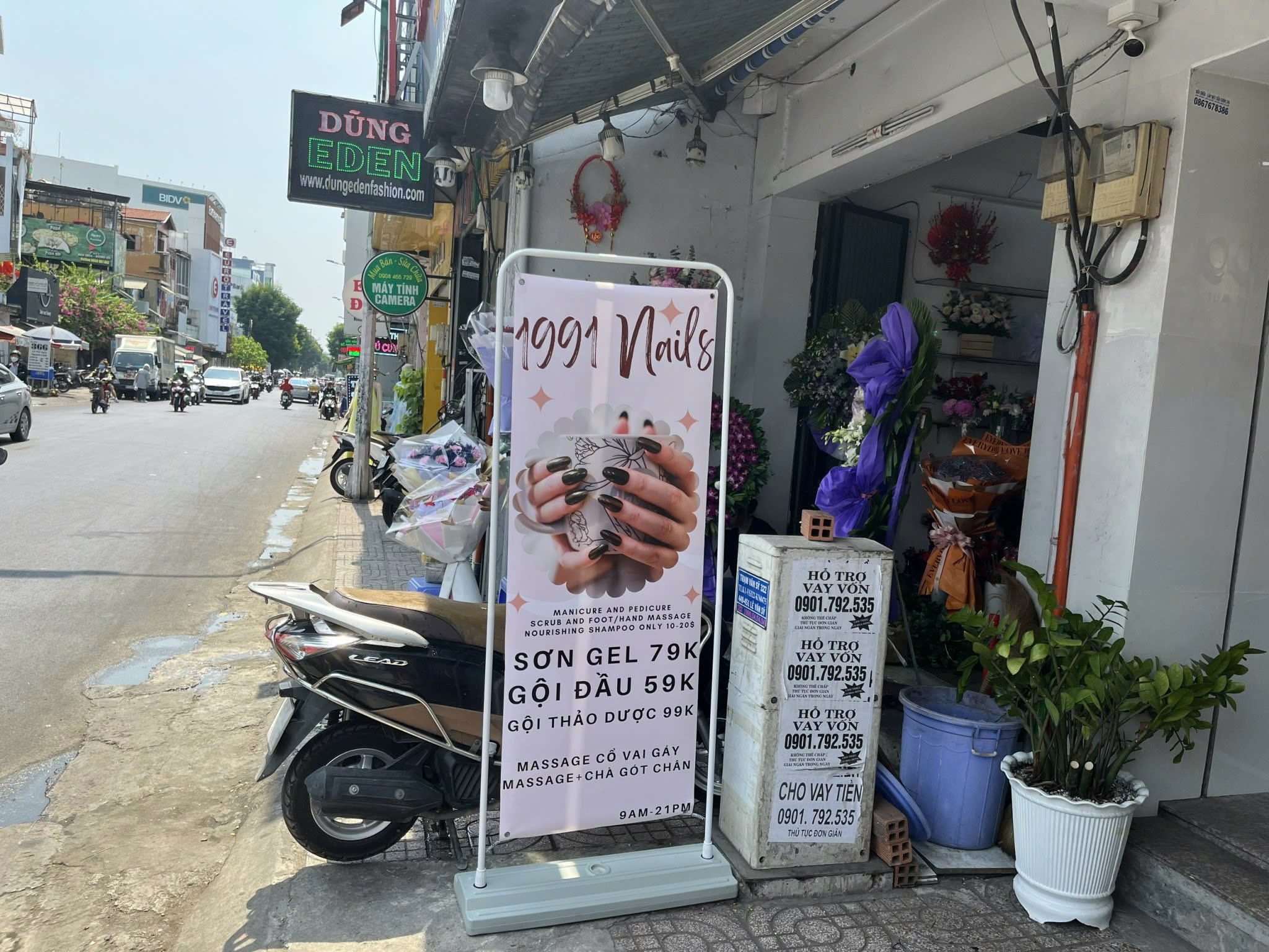 Standee Đế Nước – Giải Pháp Bảng Quảng Cáo Ngoài Trời Bền Vững 2